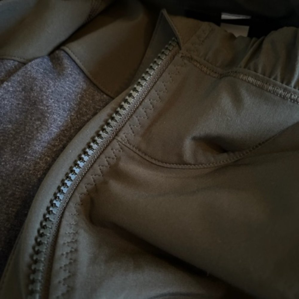 lululemon Ruched Back Jacket - Picture 9 of 13